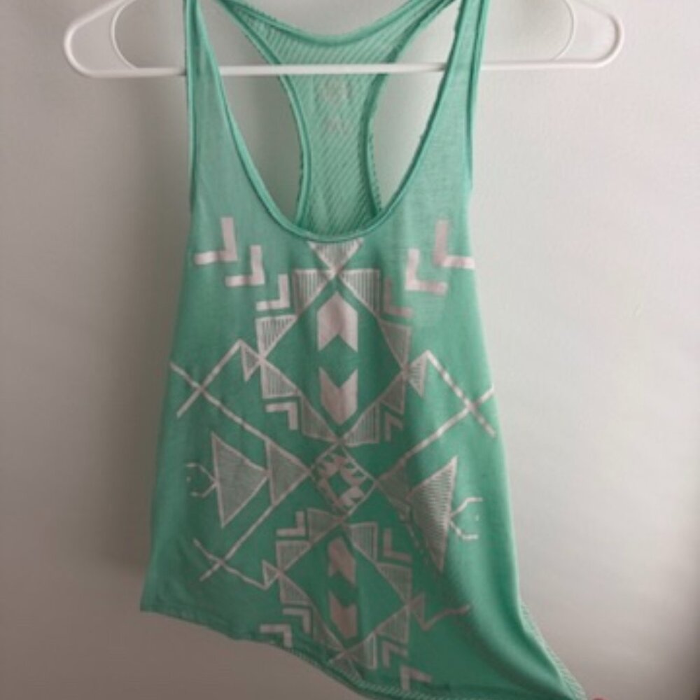 Geometric print tank